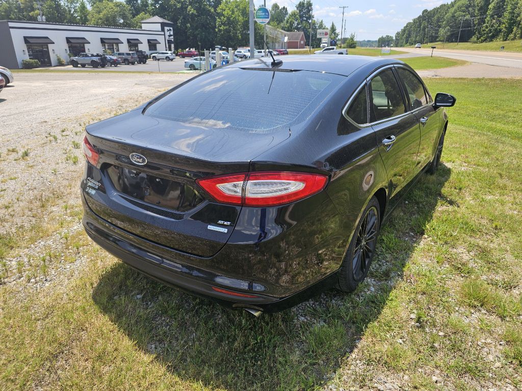 2016 Ford Fusion Image 2