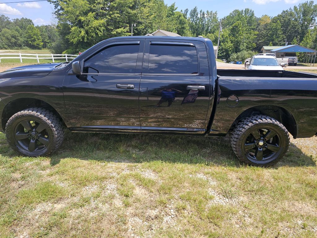 2014 RAM 1500 Image 2