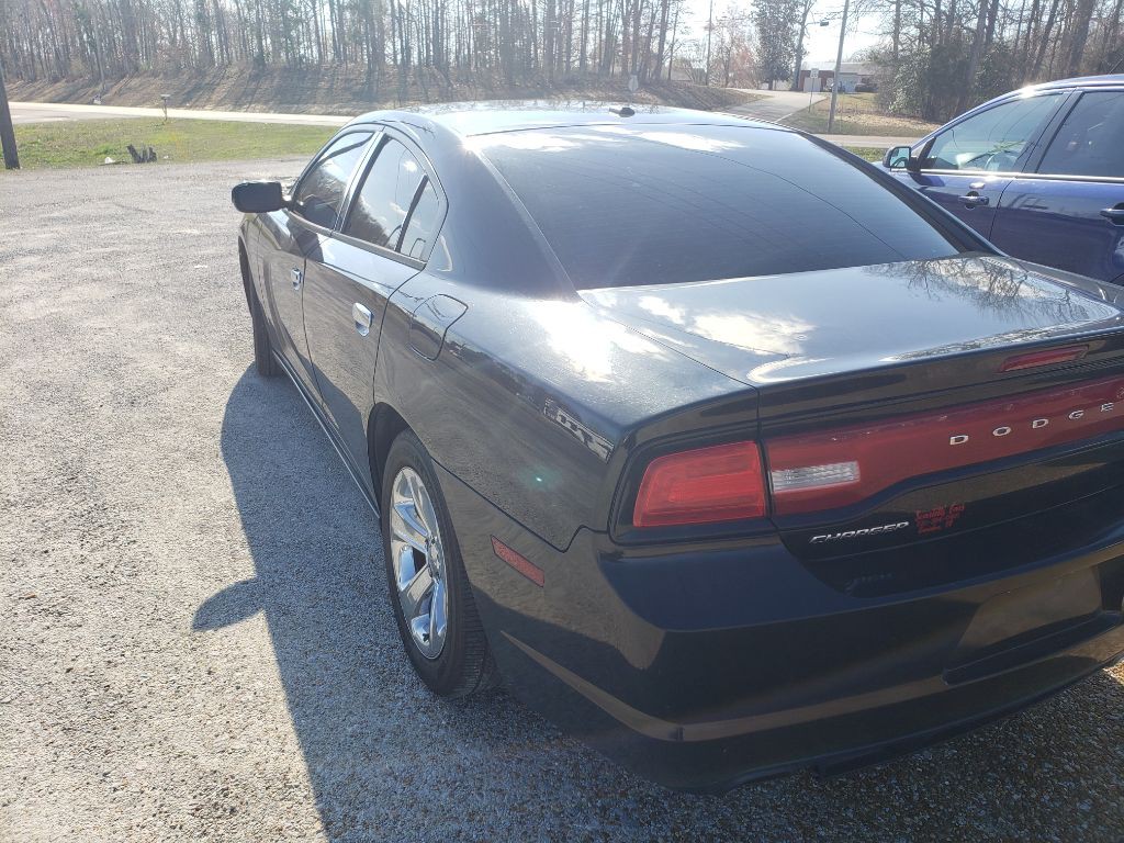 2011 Dodge Charger Image 2