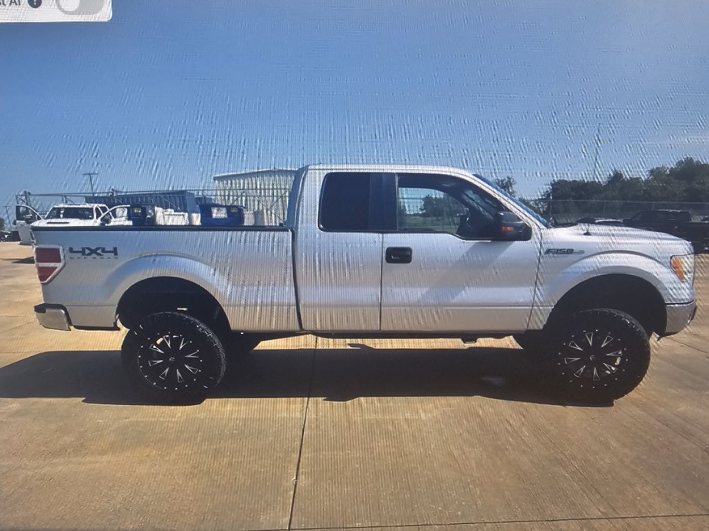 2011 Ford F-150 Image 2