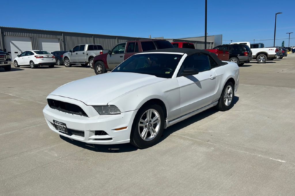 2014 Ford Mustang Image 1