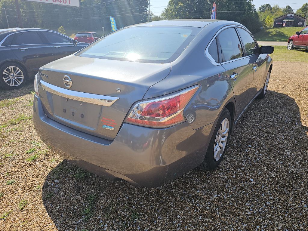 2014 Nissan Altima Image 2