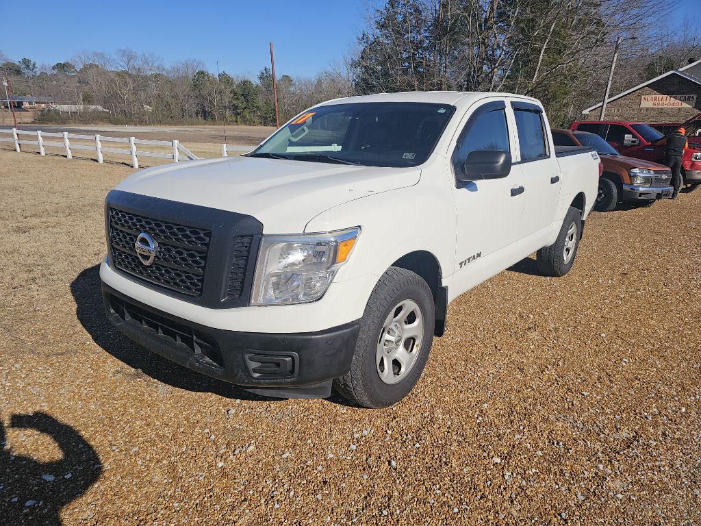 2017 Nissan Titan Image 8