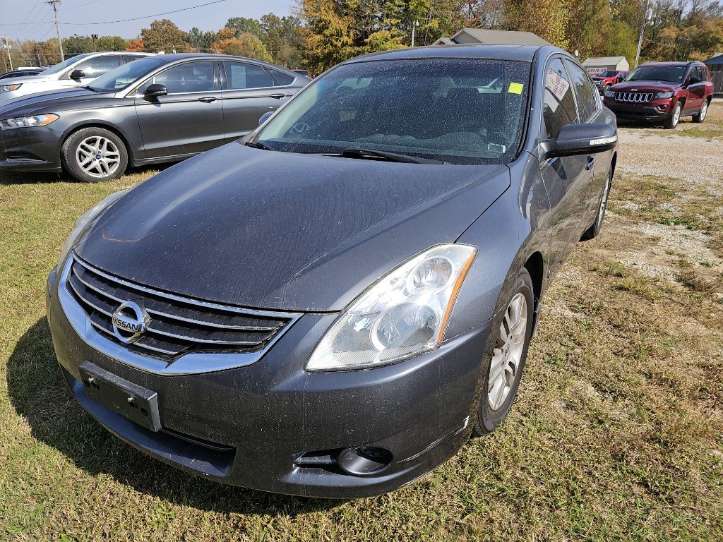 2010 Nissan Altima Image 2