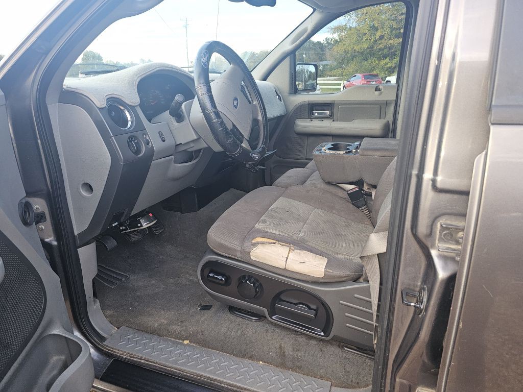 2005 Ford F-150 Image 6