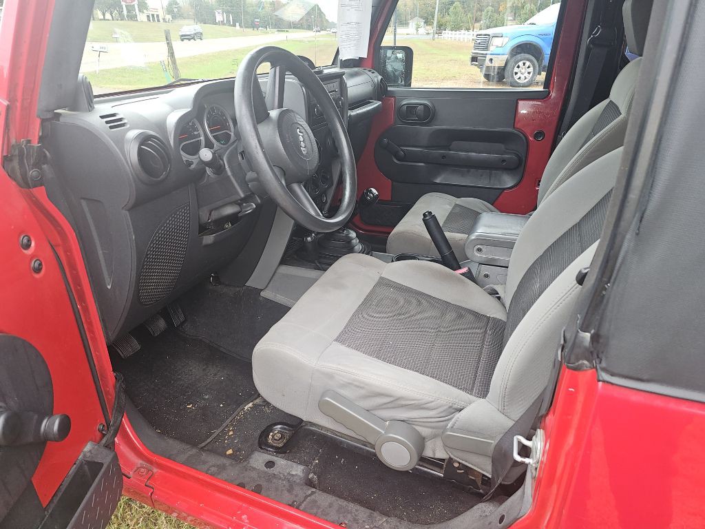 2010 Jeep Wrangler Image 15