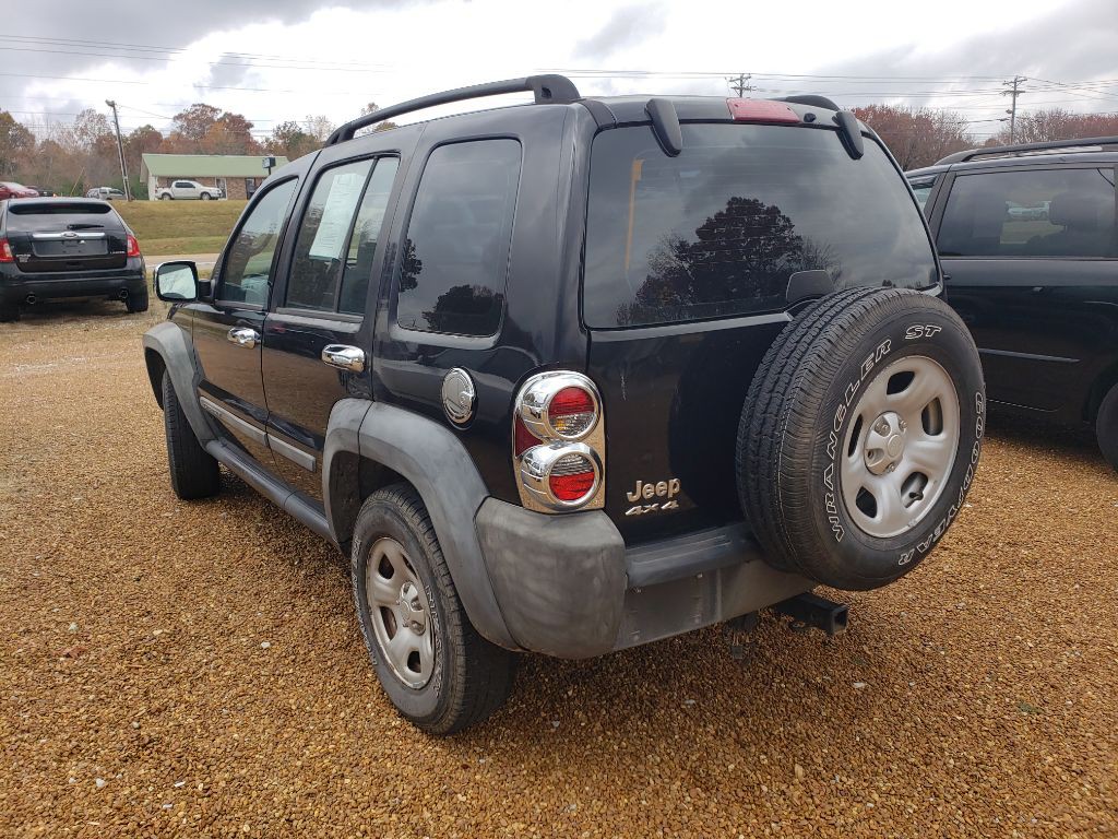 2007 Jeep Liberty Image 2