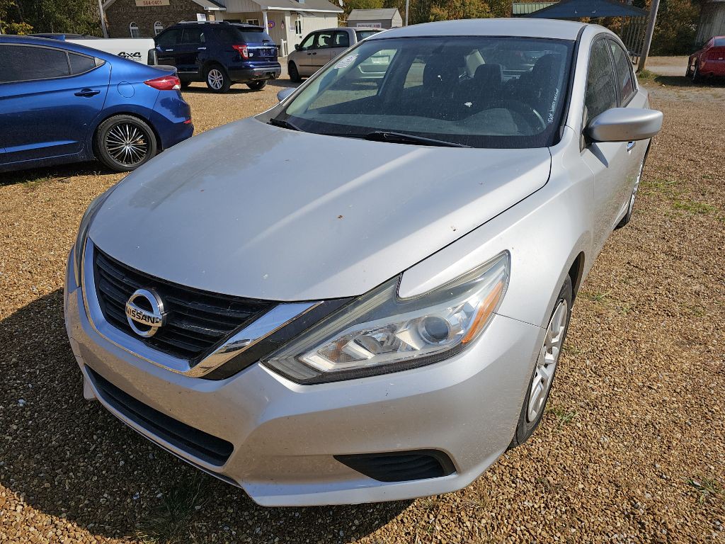 2016 Nissan Altima Image 1