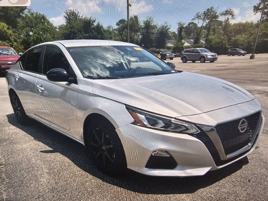 2020 Nissan Altima Image 2