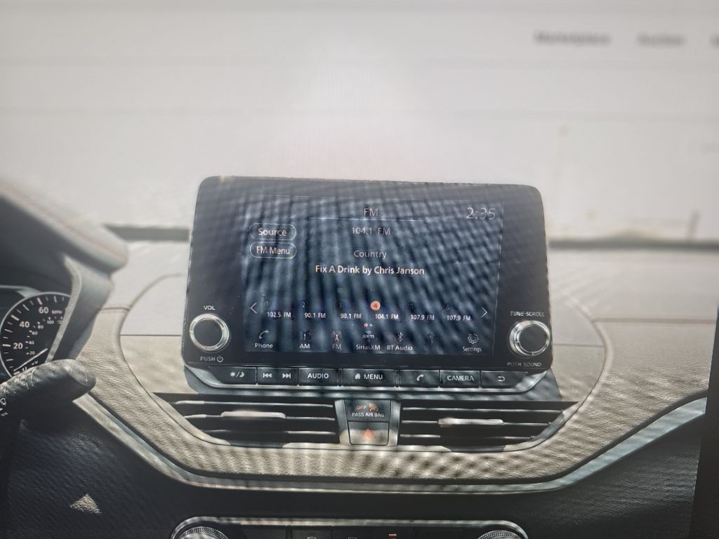 2020 Nissan Altima Image 8