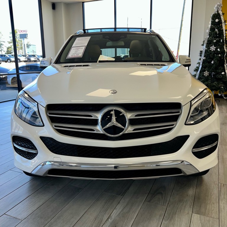 2016 Mercedes-Benz GLE-Class Image 2