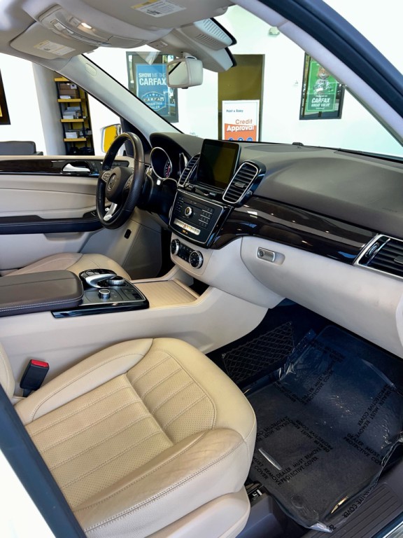 2016 Mercedes-Benz GLE-Class Image 11