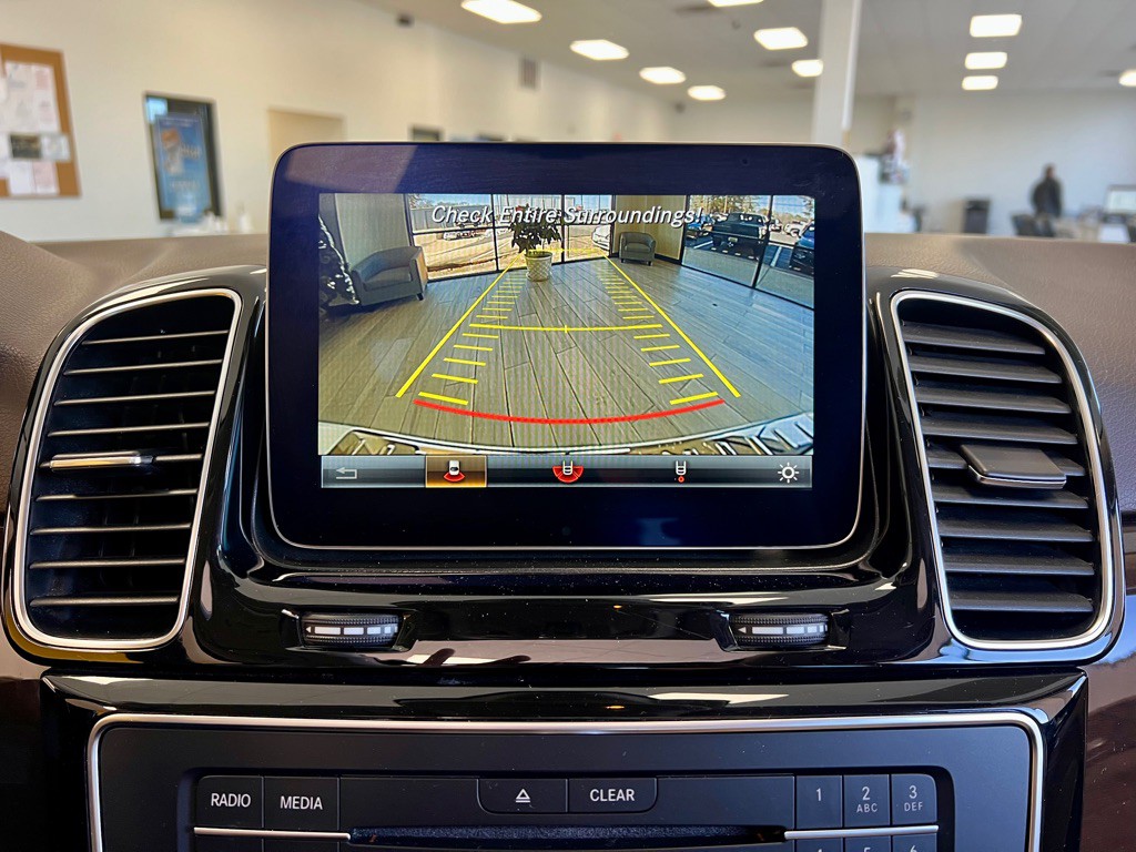 2016 Mercedes-Benz GLE-Class Image 12