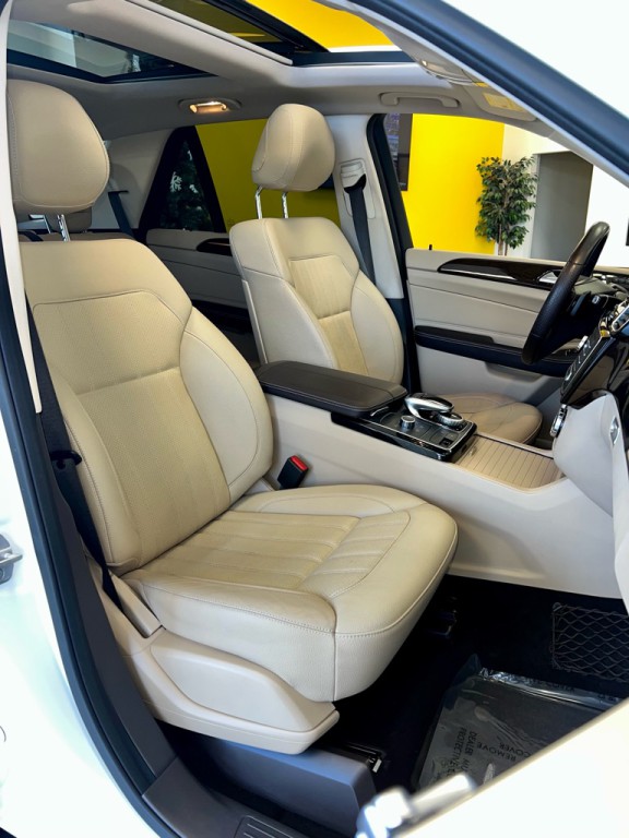 2016 Mercedes-Benz GLE-Class Image 16
