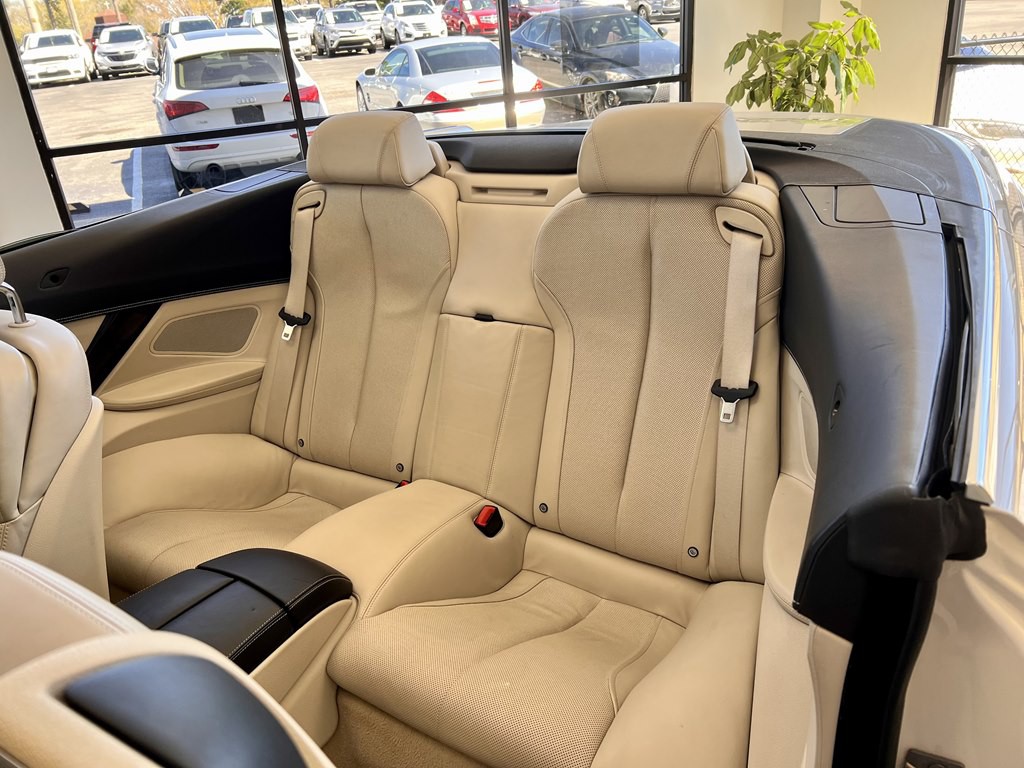 2012 BMW 6 Series Image 17