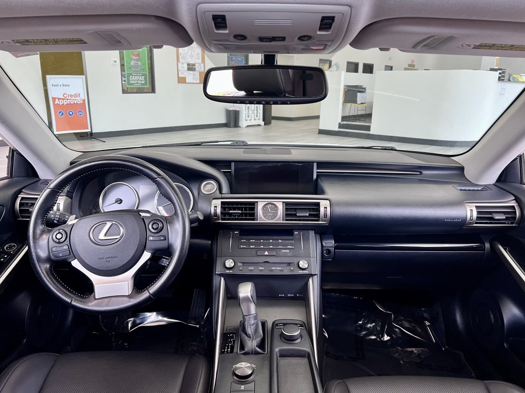 2015 Lexus IS Image 10