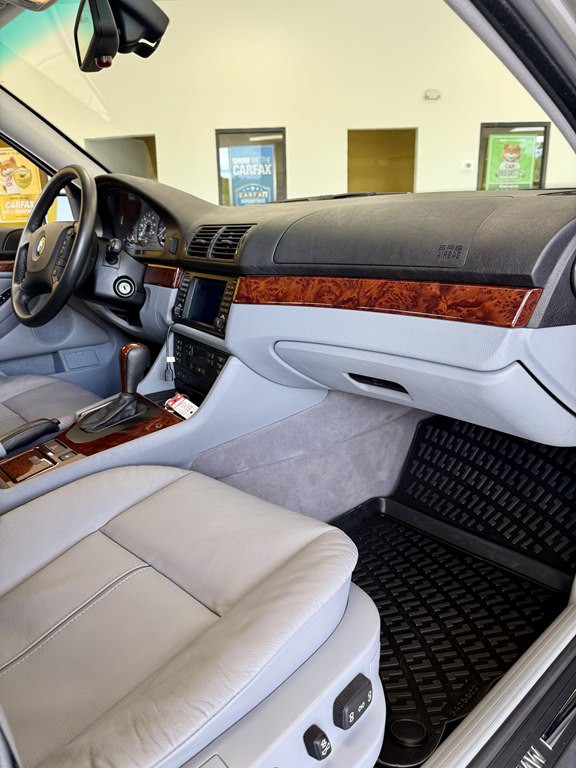 2002 BMW 5 Series Image 11