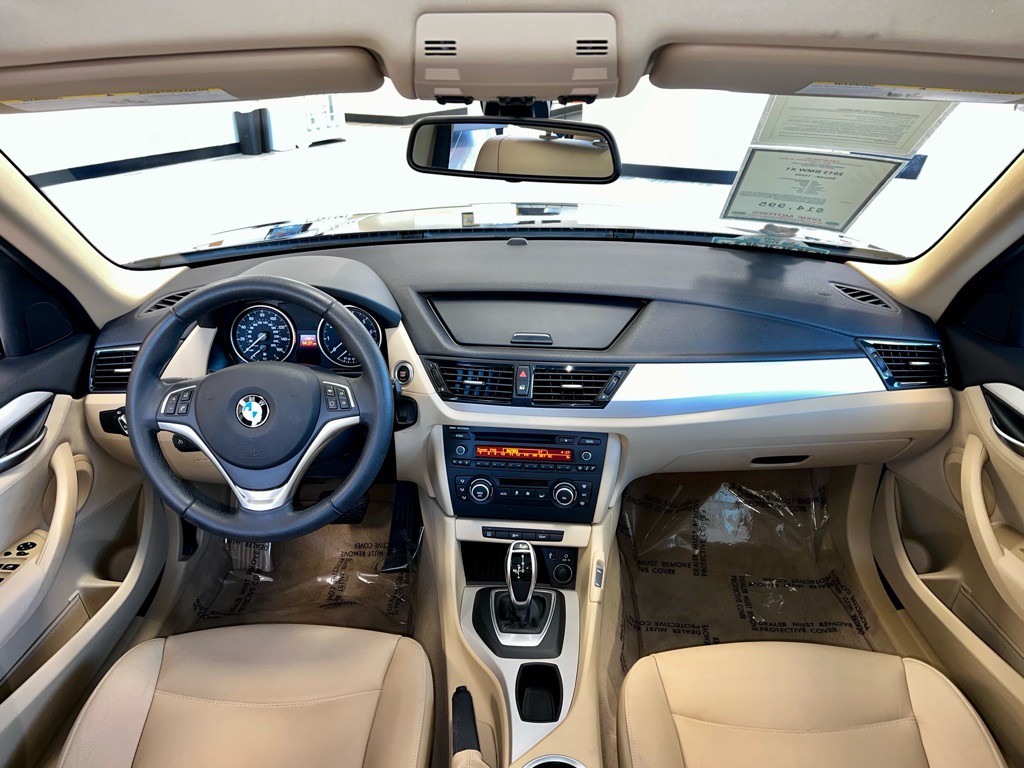 2013 BMW X1 Image 10
