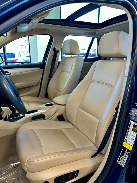 2013 BMW X1 Image 13