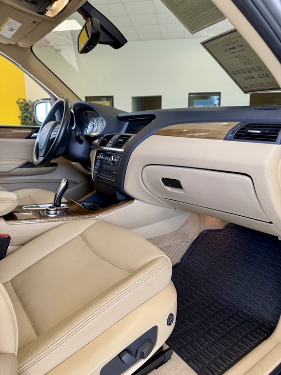 2011 BMW X3 Image 12