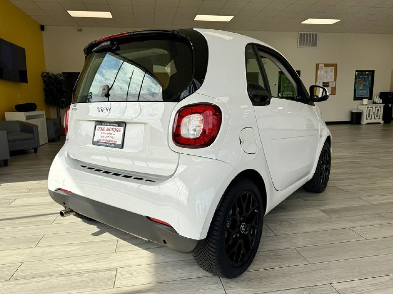 2016 smart fortwo Image 7