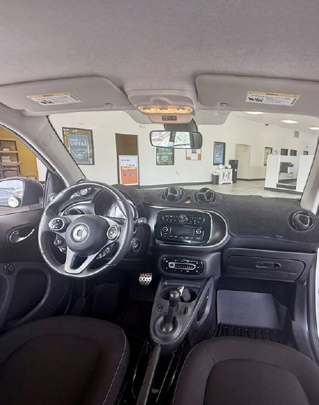 2016 smart fortwo Image 10