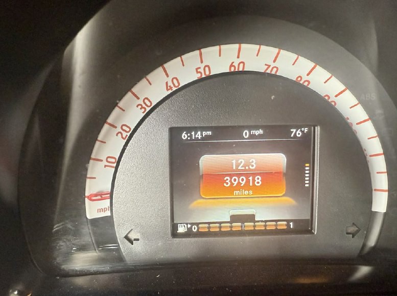 2016 smart fortwo Image 18