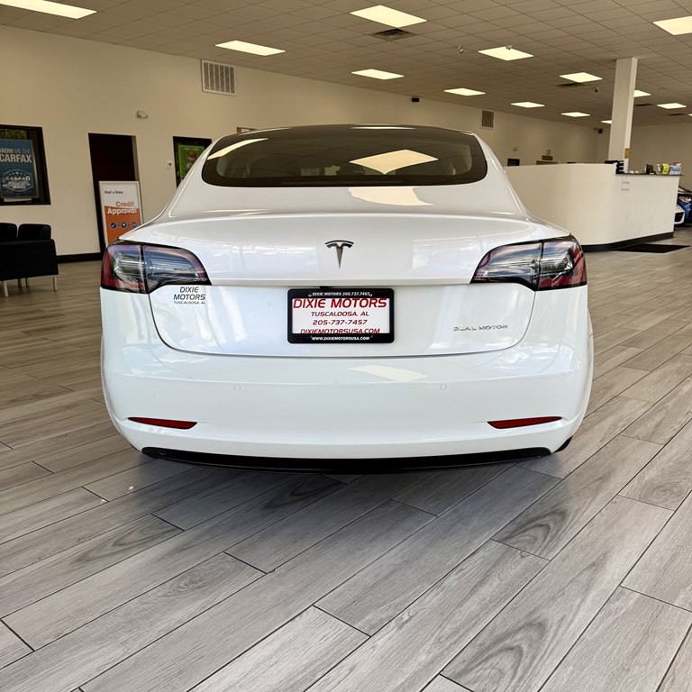 2022 Tesla Model 3 Image 8