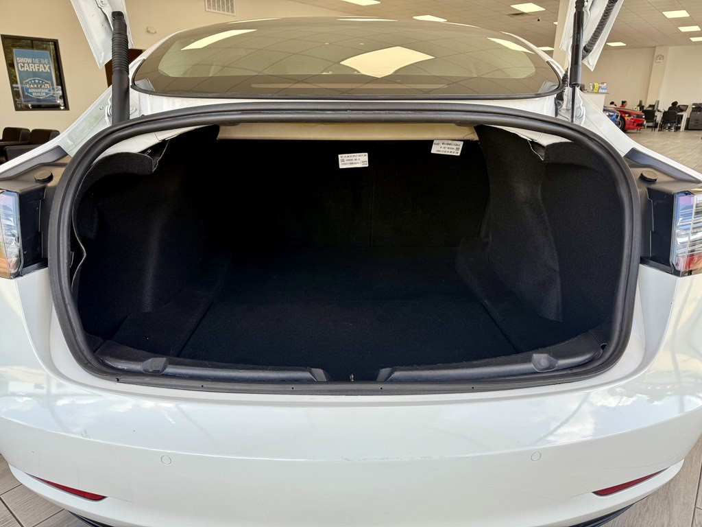 2022 Tesla Model 3 Image 9