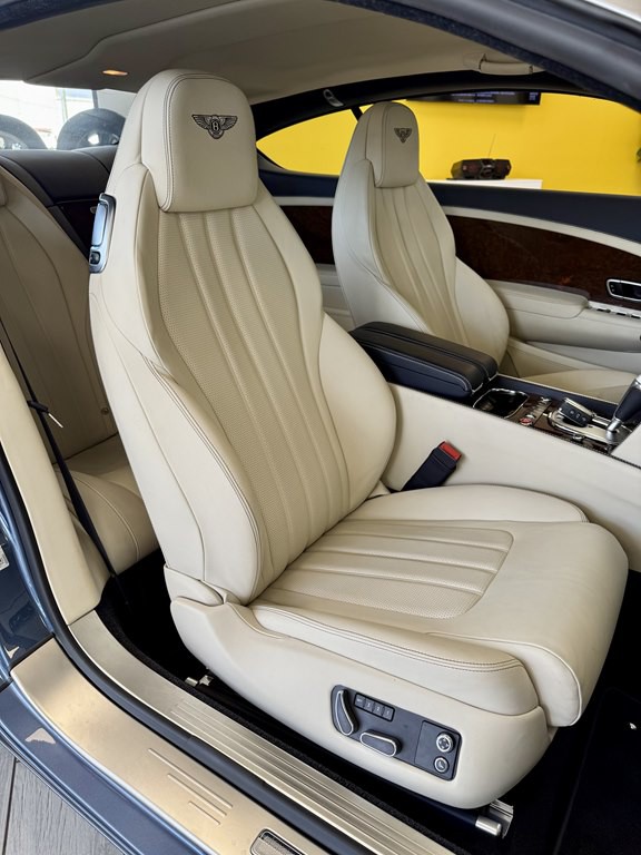 2012 Bentley Continental Image 15