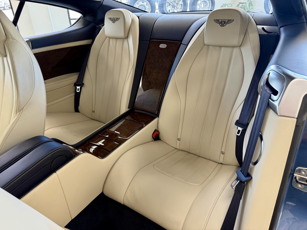 2012 Bentley Continental Image 16