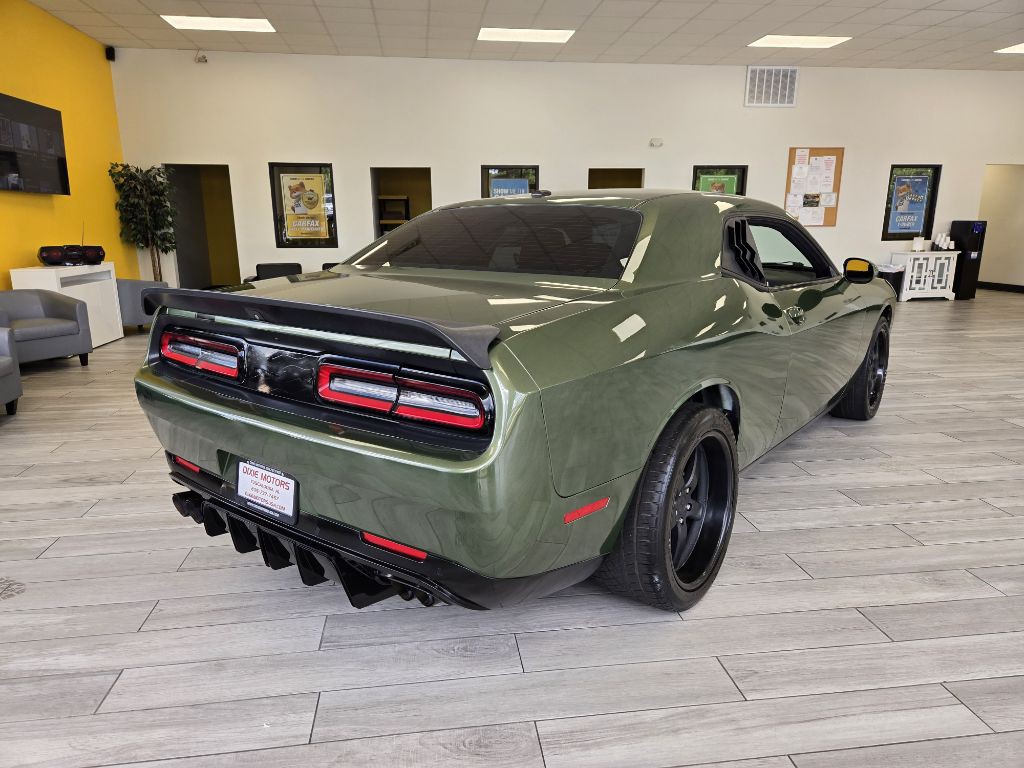 2019 Dodge Challenger Image 6