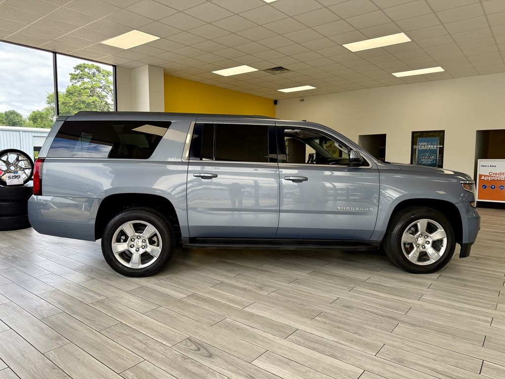 2016 Chevrolet Suburban Image 5
