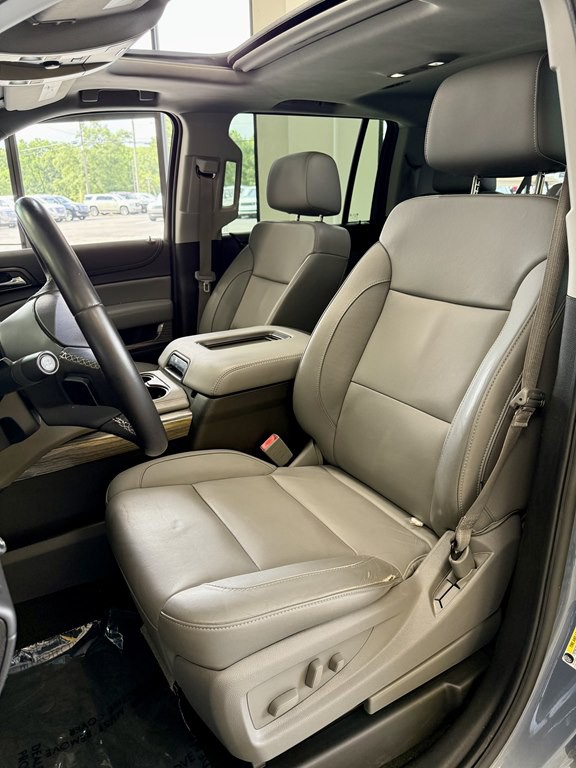 2016 Chevrolet Suburban Image 14