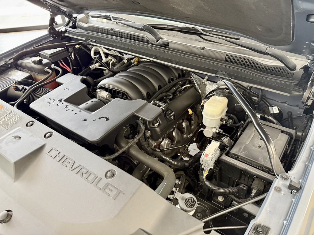 2016 Chevrolet Suburban Image 19