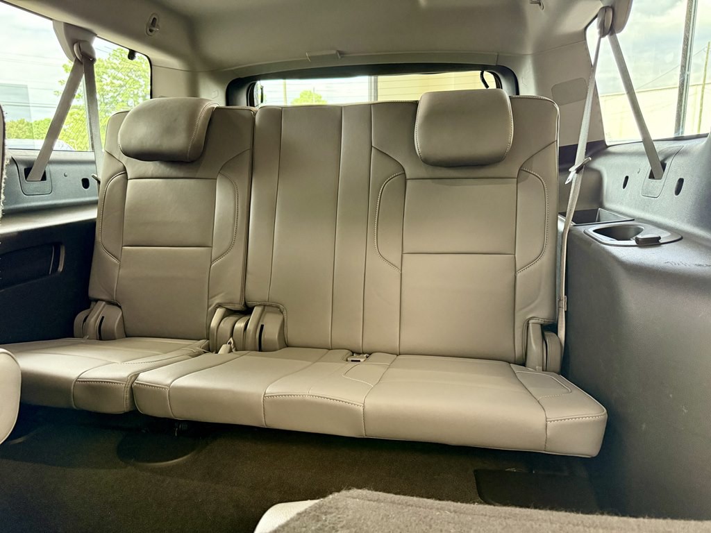 2016 Chevrolet Suburban Image 18