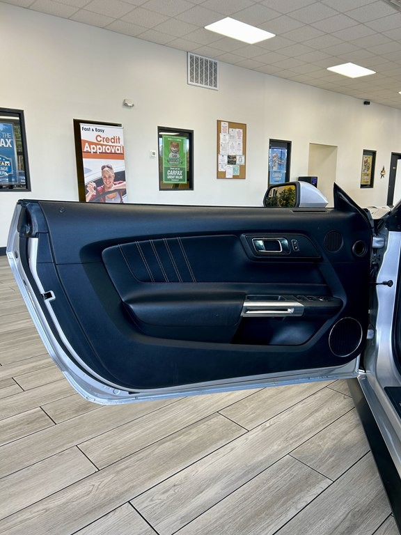 2016 Ford Mustang Image 14