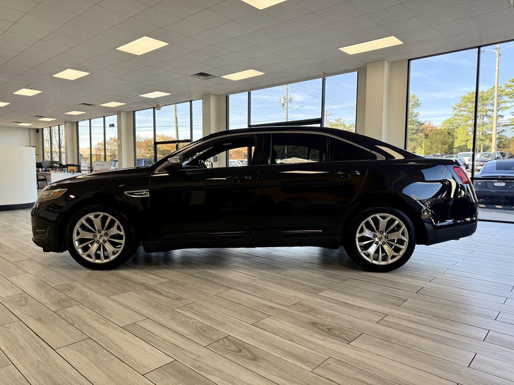 2015 Ford Taurus Image 4