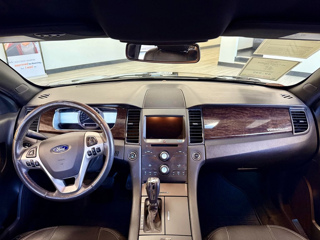 2015 Ford Taurus Image 10