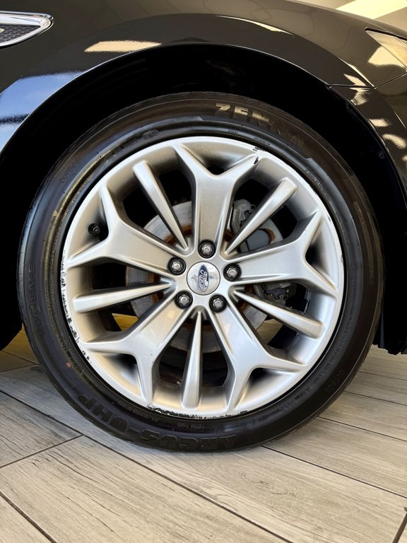 2015 Ford Taurus Image 19