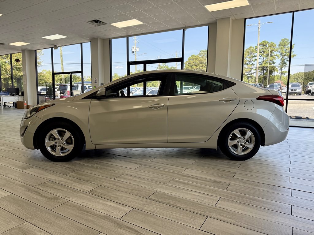 2015 Hyundai Elantra Image 4