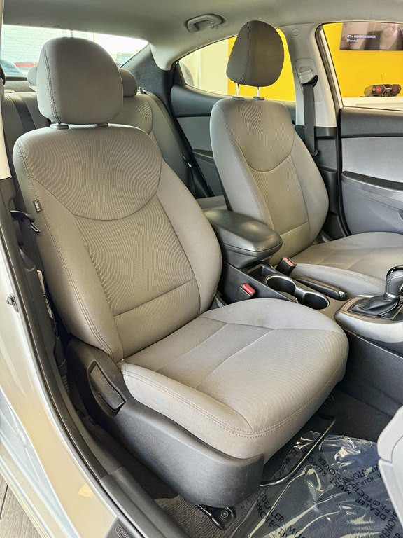 2015 Hyundai Elantra Image 15