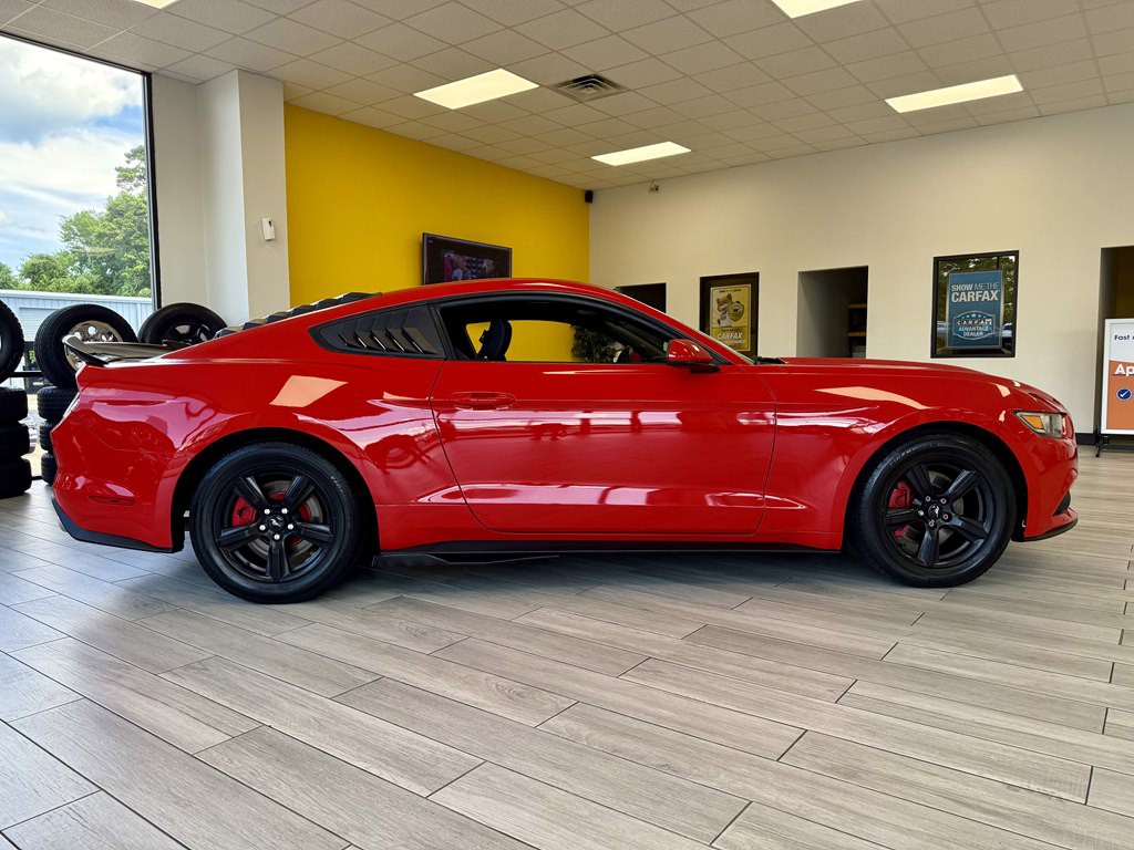 2017 Ford Mustang Image 5