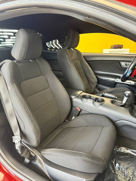 2017 Ford Mustang Image 16