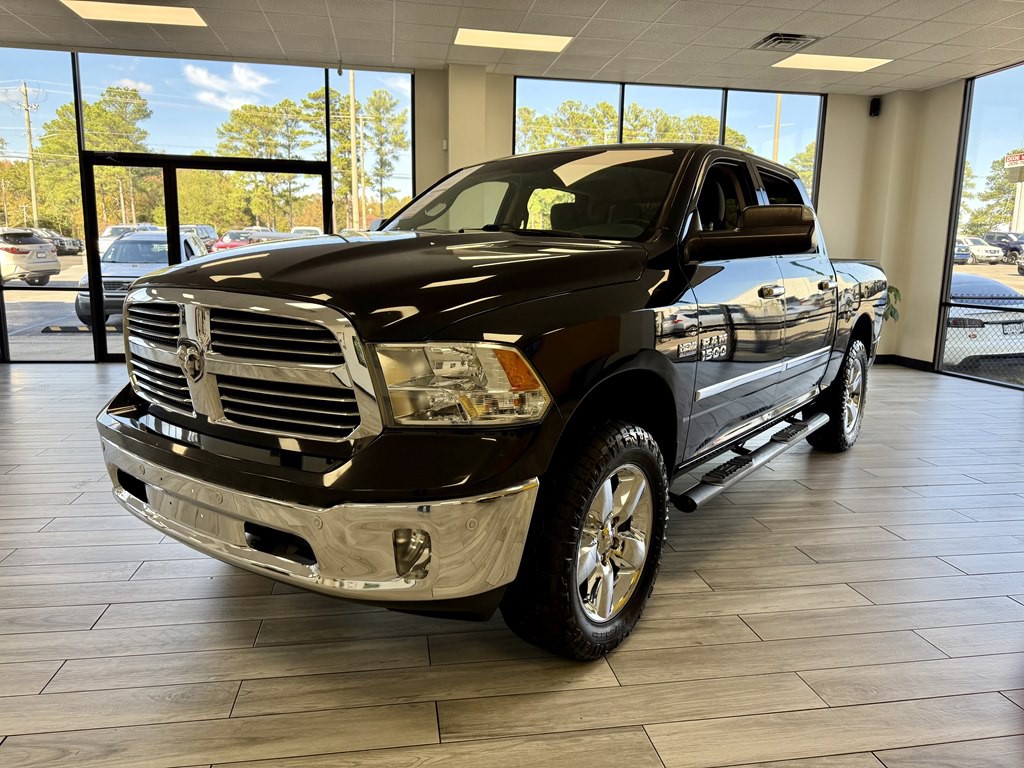 2018 RAM 1500 Image 3