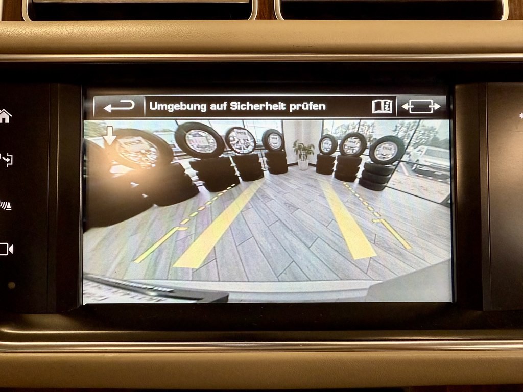 2016 Land Rover Range Rover Image 11