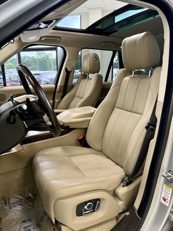 2016 Land Rover Range Rover Image 14