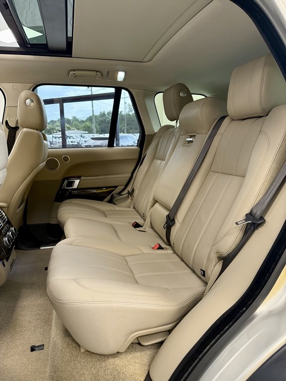 2016 Land Rover Range Rover Image 17