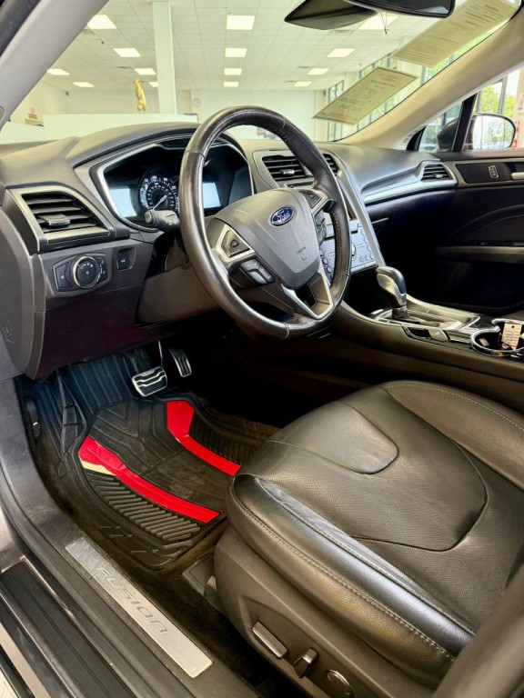 2016 Ford Fusion Image 12