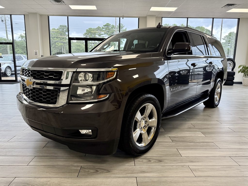 2018 Chevrolet Suburban Image 3